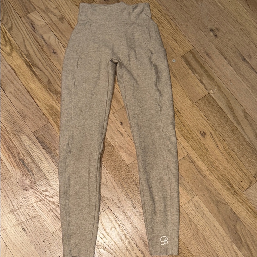 Bombshell sportswear curves leggings